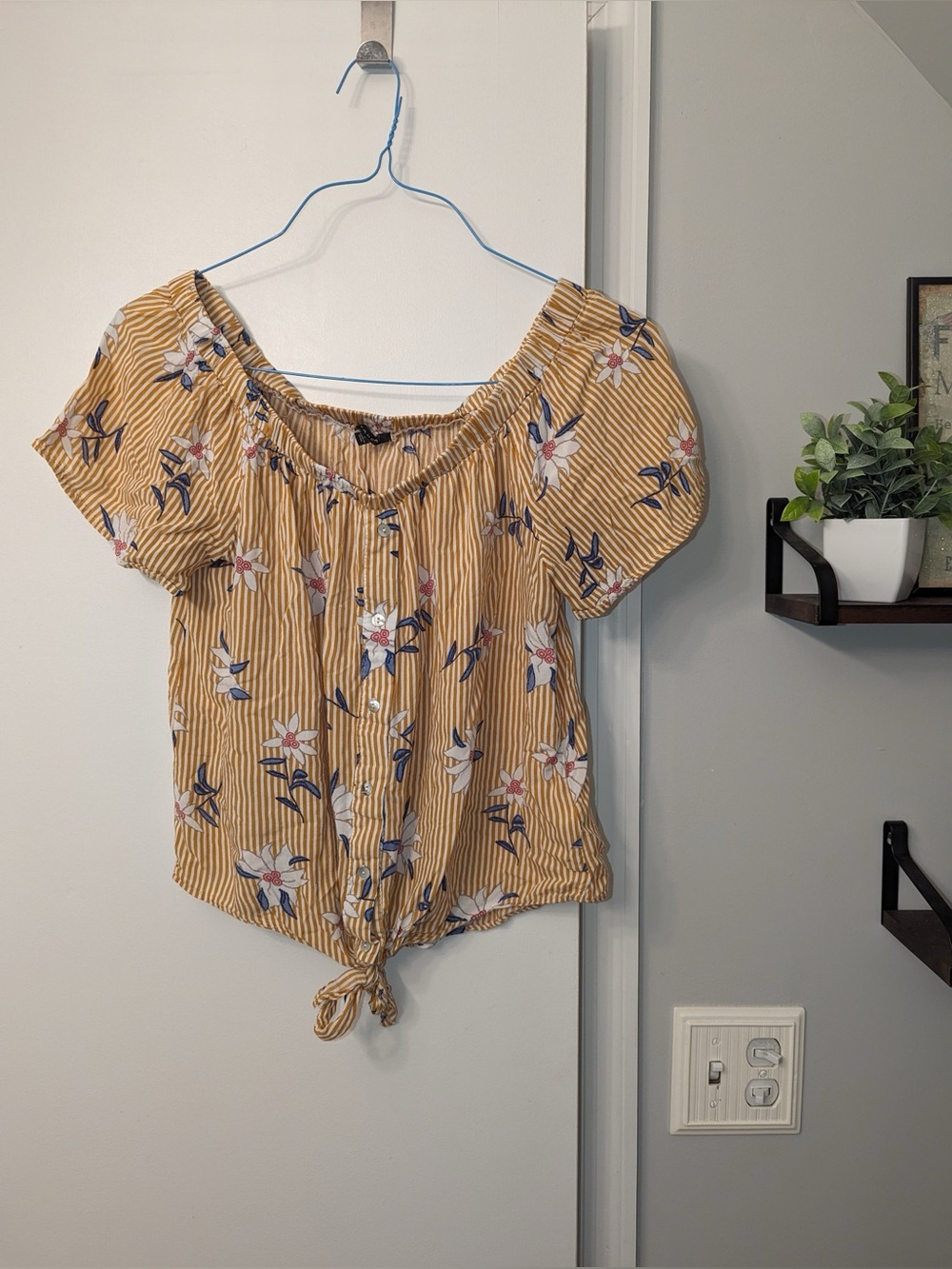 Floral Off the Shoulder Crop Top